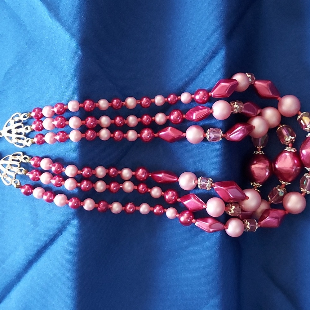 Vintage 3 strand necklace